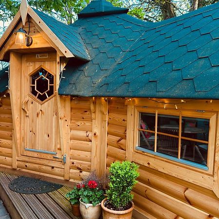 Stamford Meadows Glamping With Private Hot Tubs Hotell Exteriör bild