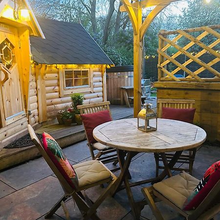 Stamford Meadows Glamping With Private Hot Tubs Hotell Exteriör bild