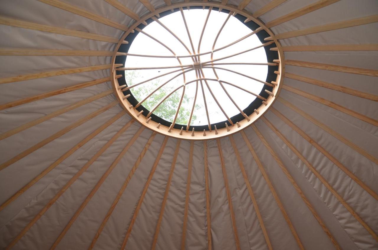 Stamford Meadows Glamping With Private Hot Tubs Hotell Exteriör bild