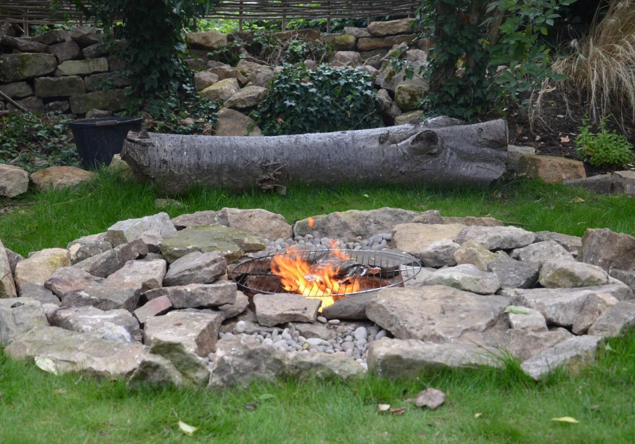 Stamford Meadows Glamping With Private Hot Tubs Hotell Exteriör bild