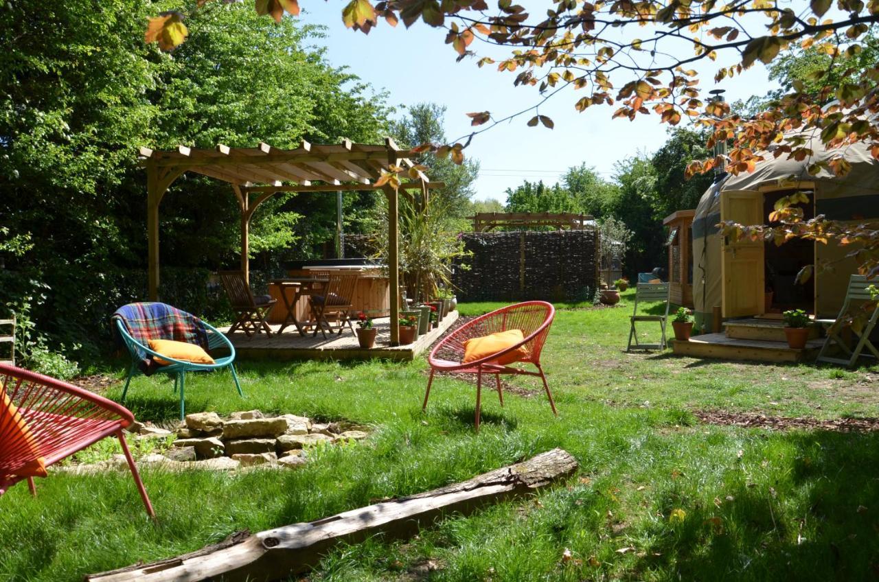 Stamford Meadows Glamping With Private Hot Tubs Hotell Exteriör bild