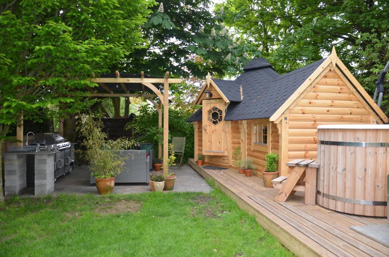 Stamford Meadows Glamping With Private Hot Tubs Hotell Exteriör bild