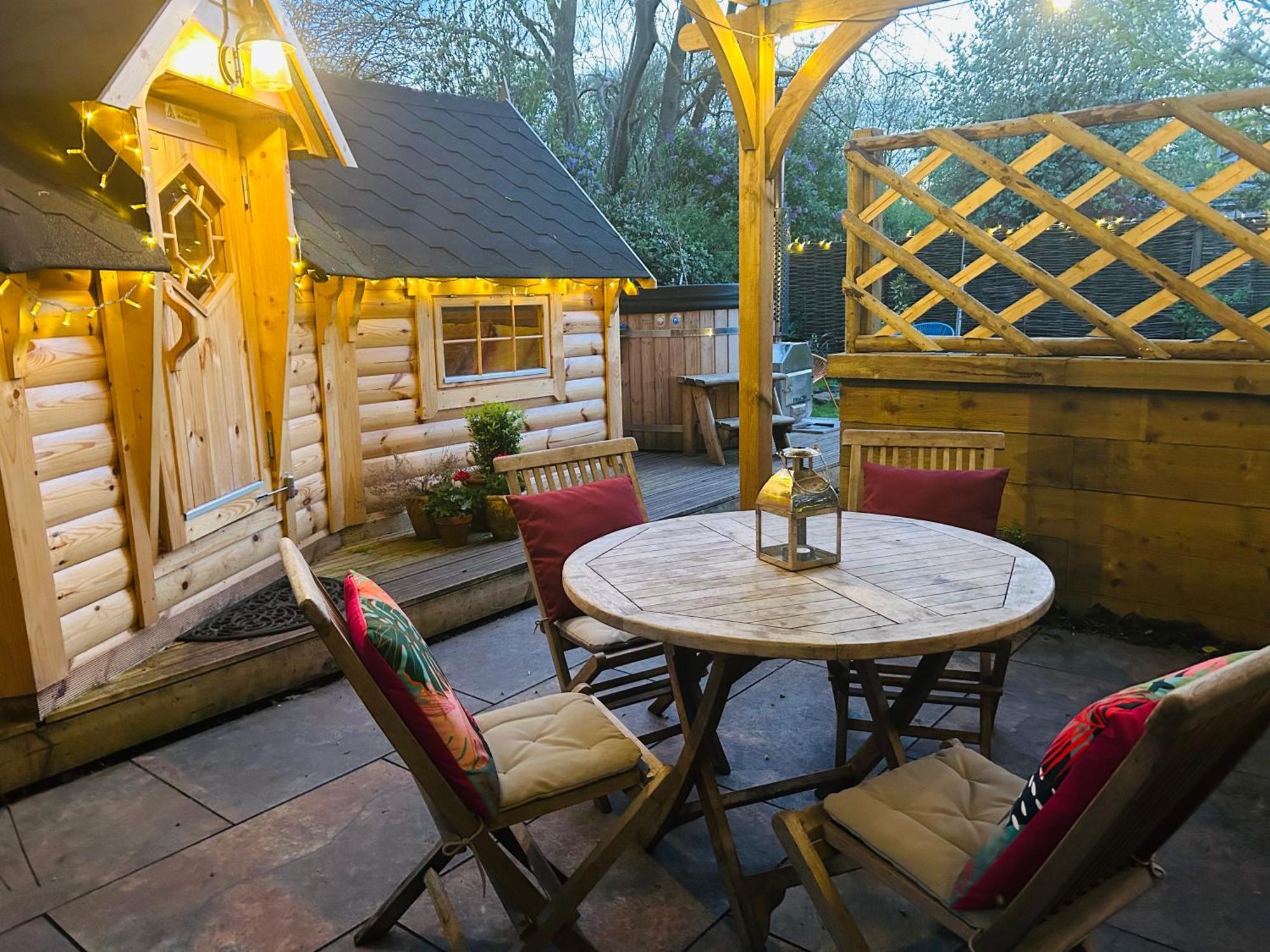 Stamford Meadows Glamping With Private Hot Tubs Hotell Exteriör bild